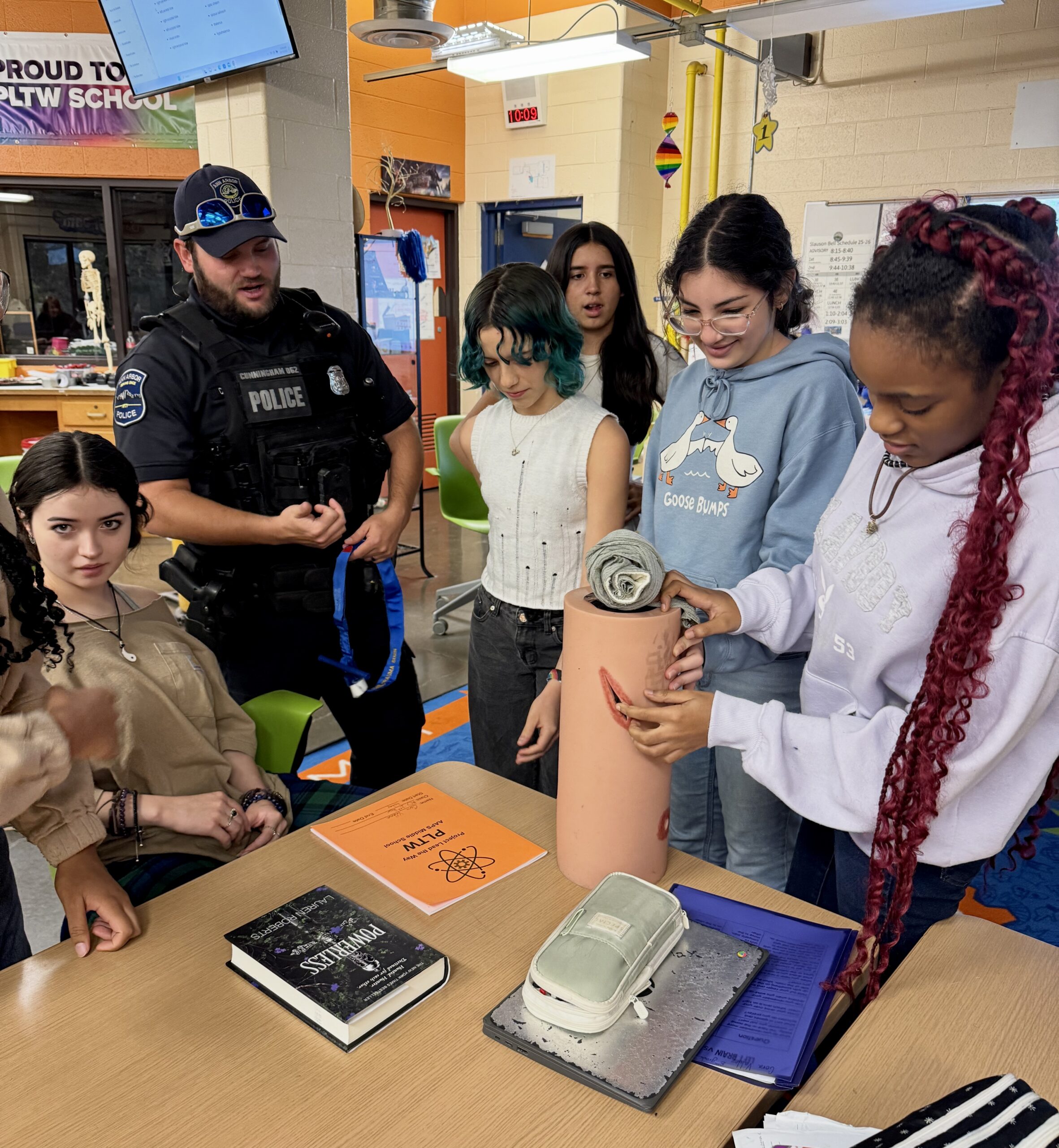 AAPD officers bring “Stop the Bleed Training” to Slauson Middle School ...