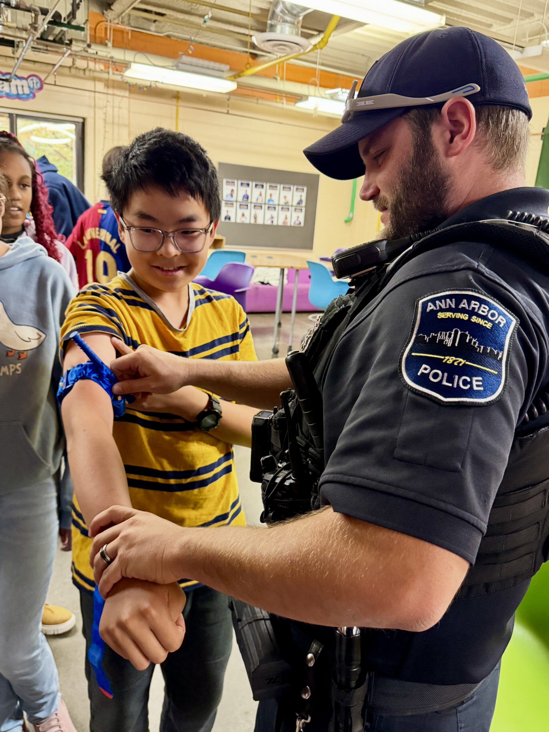 AAPD officers bring “Stop the Bleed Training” to Slauson Middle School ...